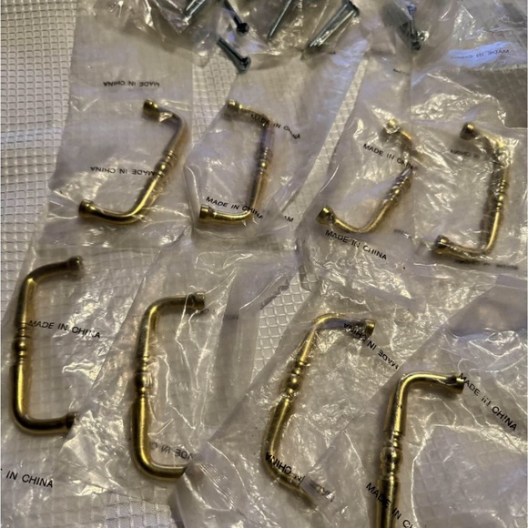 Cabinet door knobs 8 count. New never used - Picture 2 of 5